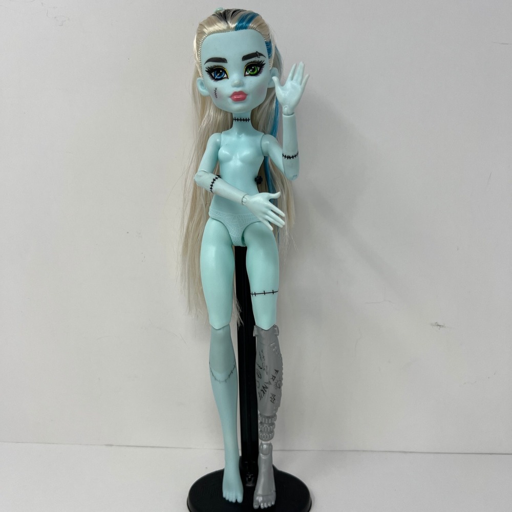Monster High Frankie Stein G3 Doll Mint Green Blonde Blue Hair Prosthetic Leg
